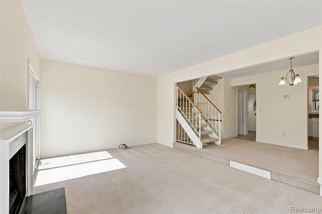 1794 Brentwood Drive, Troy, MI 48098