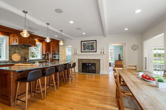 1172 Lowell Rd, Concord, MA 01742