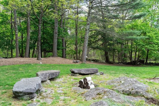 1172 Lowell Rd, Concord, MA 01742