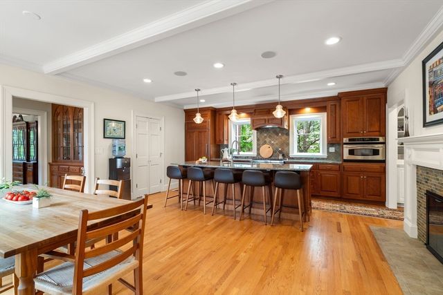 1172 Lowell Rd, Concord, MA 01742