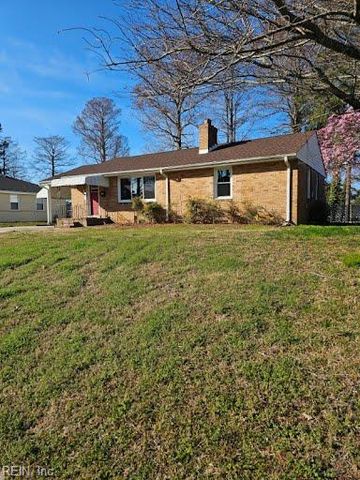 17 Rivercrest Dr, Portsmouth, VA 23701