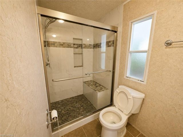 2501 Gail Helen CT, North Fort Myers, FL 33917