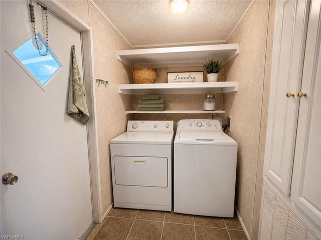 2501 Gail Helen CT, North Fort Myers, FL 33917