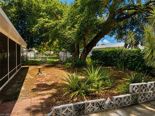 2501 Gail Helen CT, North Fort Myers, FL 33917