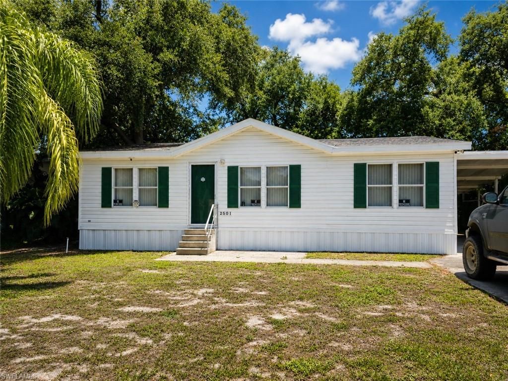 2501 Gail Helen CT, North Fort Myers, FL 33917