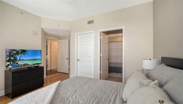 100 CENTRAL AVENUE K817, Sarasota, FL 34236