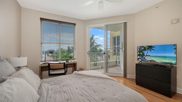 100 CENTRAL AVENUE K817, Sarasota, FL 34236