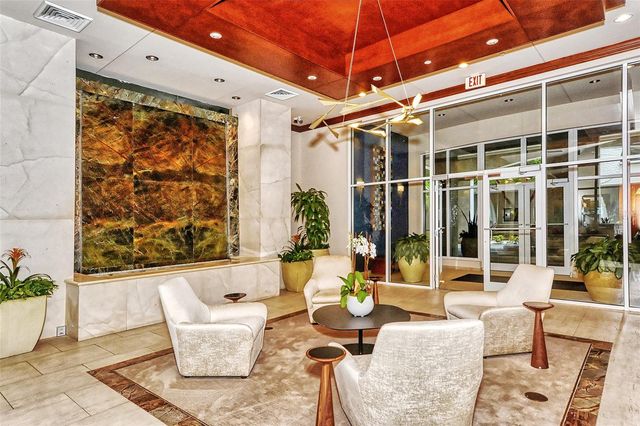 100 CENTRAL AVENUE K817, Sarasota, FL 34236