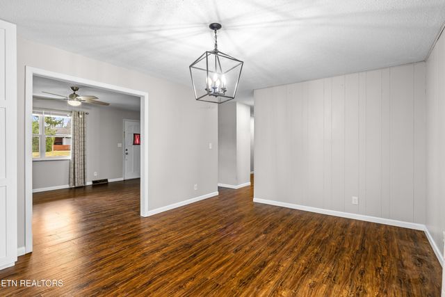 2905 Pleasant View Ave, Maryville, TN 37803