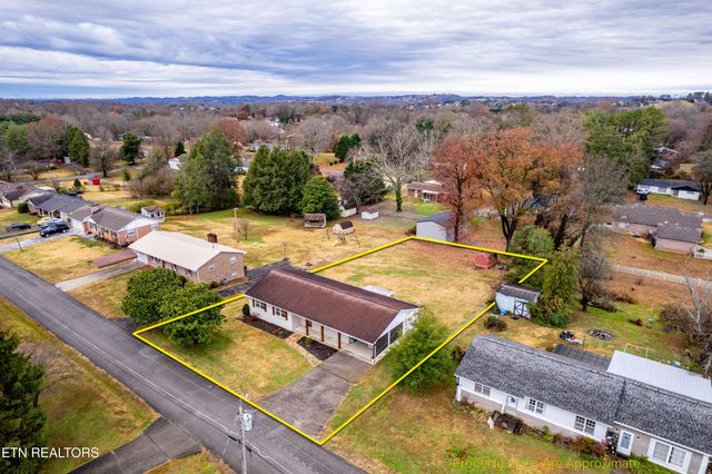 2905 Pleasant View Ave, Maryville, TN 37803