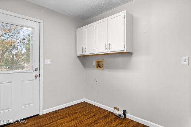 2905 Pleasant View Ave, Maryville, TN 37803