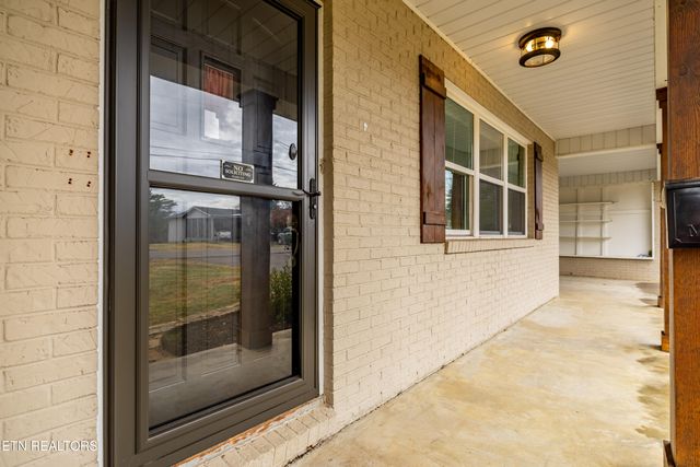 2905 Pleasant View Ave, Maryville, TN 37803