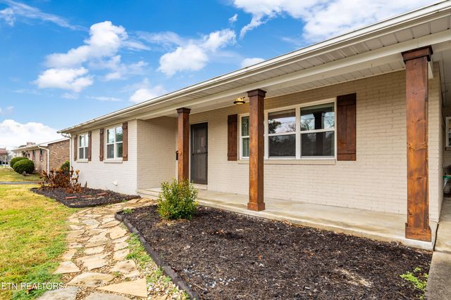 2905 Pleasant View Ave, Maryville, TN 37803