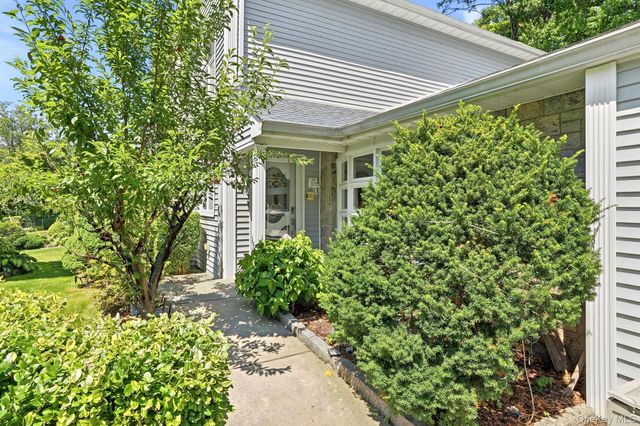 75 Glen Forest Street, Thornwood, NY 10594