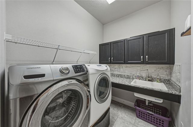 1017 TRACEY ANN LOOP, Seffner, FL 33584