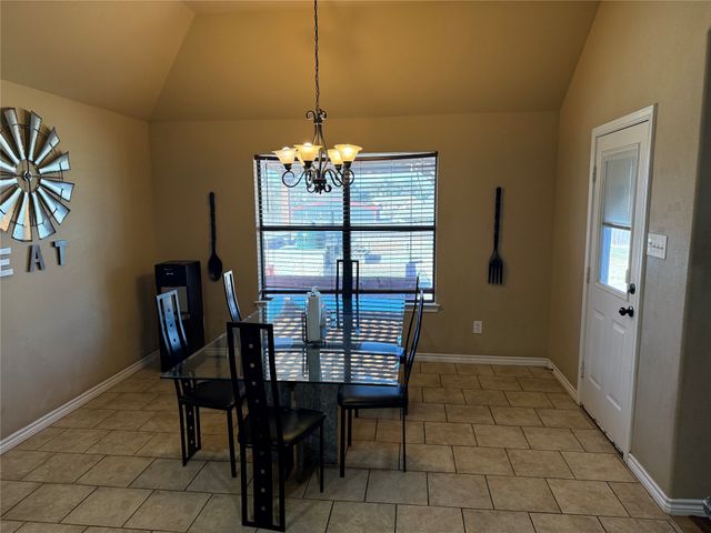 165 Churchill Circle, Weatherford, TX 76085