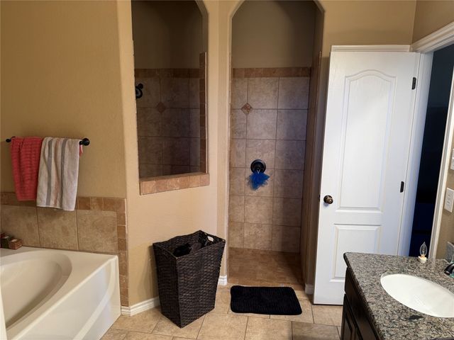 165 Churchill Circle, Weatherford, TX 76085