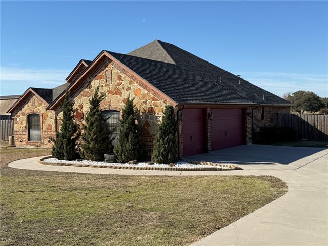 165 Churchill Circle, Weatherford, TX 76085