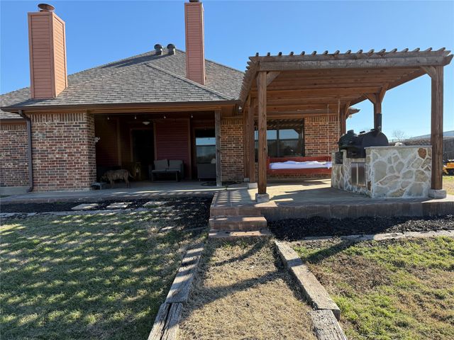 165 Churchill Circle, Weatherford, TX 76085