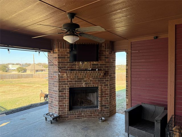 165 Churchill Circle, Weatherford, TX 76085