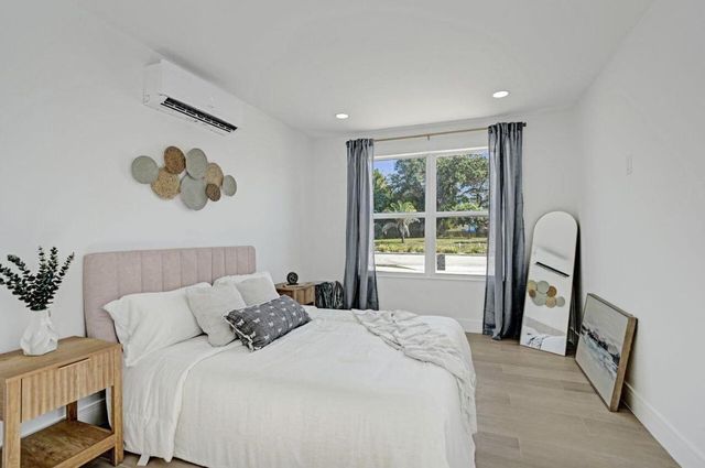 126 SW 7th Avenue, Delray Beach, FL 33444