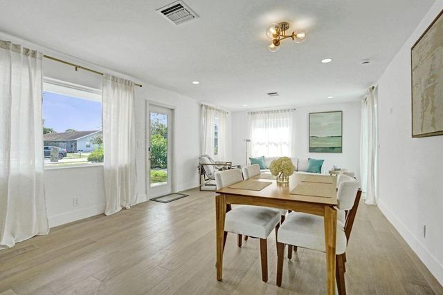 126 SW 7th Avenue, Delray Beach, FL 33444