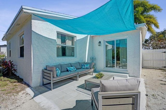 126 SW 7th Avenue, Delray Beach, FL 33444