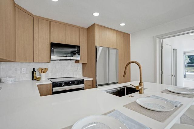 126 SW 7th Avenue, Delray Beach, FL 33444