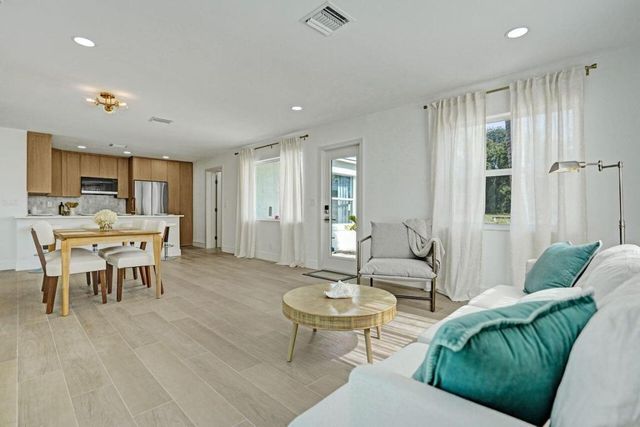 126 SW 7th Avenue, Delray Beach, FL 33444