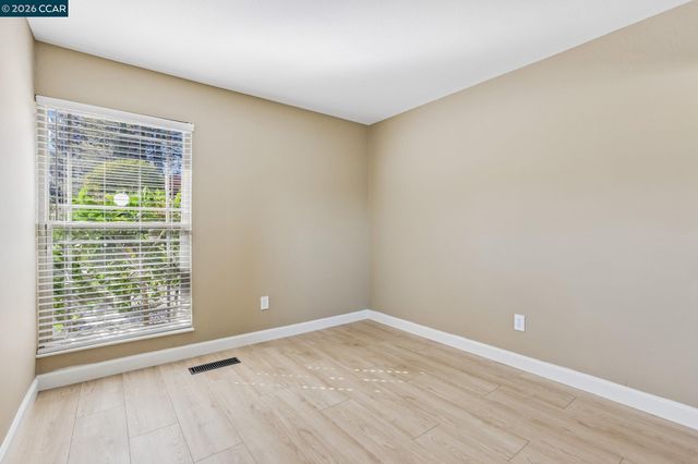 2609 Moraga Dr, Pinole, CA 94564
