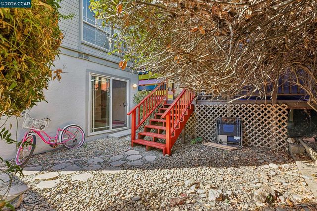 2609 Moraga Dr, Pinole, CA 94564