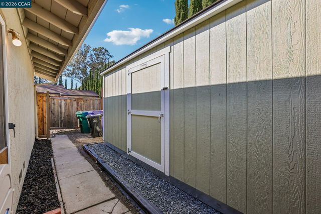2609 Moraga Dr, Pinole, CA 94564