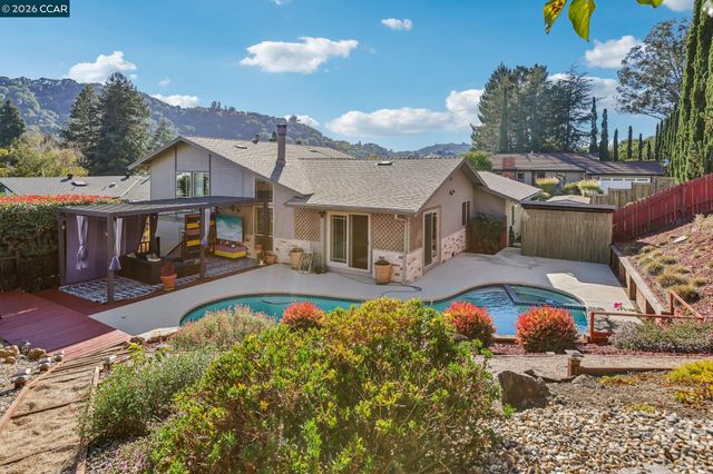 2609 Moraga Dr, Pinole, CA 94564
