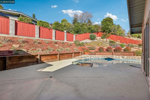2609 Moraga Dr, Pinole, CA 94564
