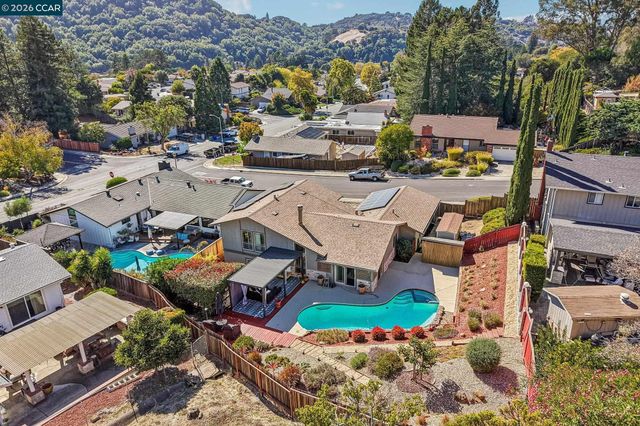 2609 Moraga Dr, Pinole, CA 94564