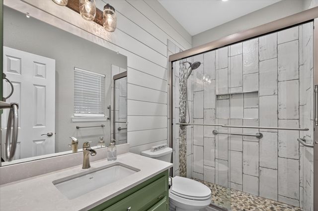 106 Sceptre Drive, Rockwall, TX 75032