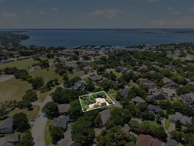 106 Sceptre Drive, Rockwall, TX 75032