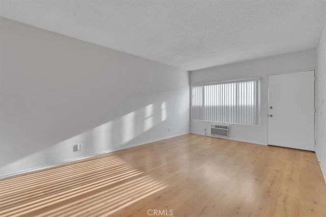 6643 De Longpre 10, Los Angeles, CA 90028