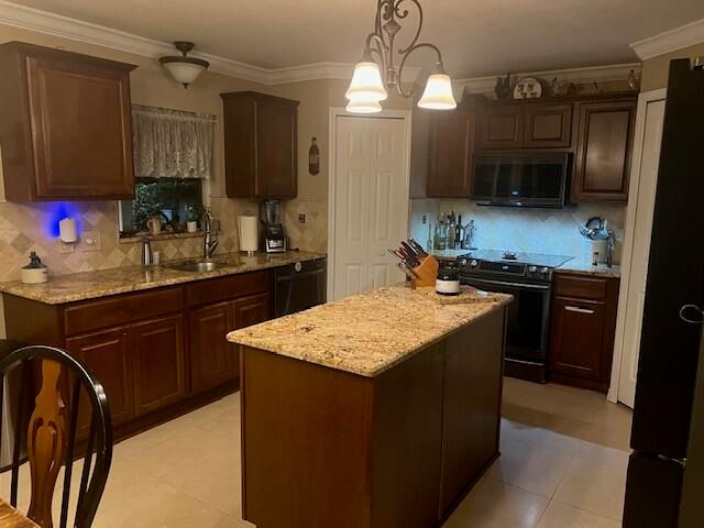 5189 NW Wisk Fern Circle, Port St. Lucie, Port St Lucie, FL 34986