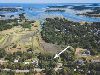 23 Jeffreys Neck Rd, Ipswich, MA 01938