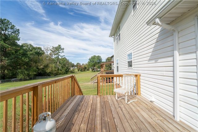 624 Poplar Fork Street, Hurricane, WV 25526