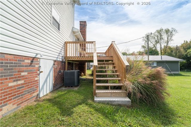 624 Poplar Fork Street, Hurricane, WV 25526