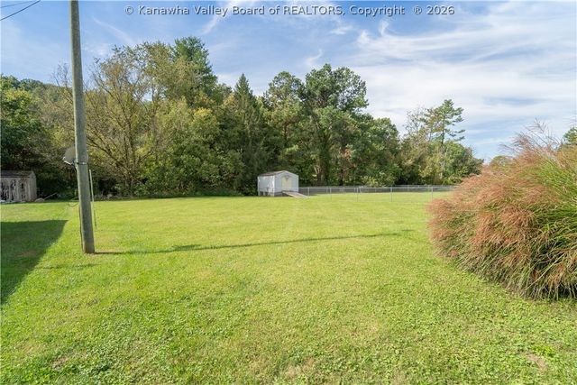 624 Poplar Fork Street, Hurricane, WV 25526