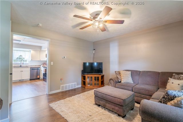 624 Poplar Fork Street, Hurricane, WV 25526