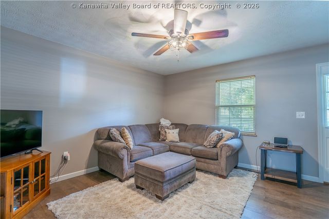 624 Poplar Fork Street, Hurricane, WV 25526