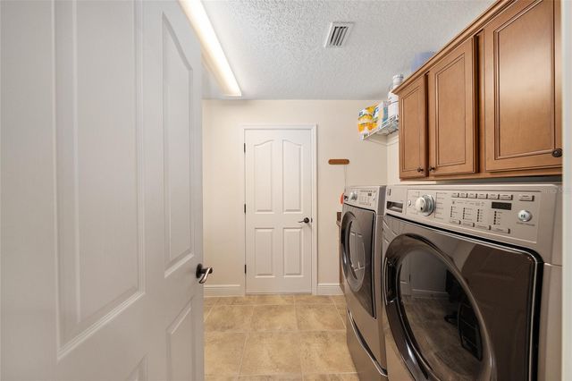 2033 SALMON WAY, The Villages, FL 32162