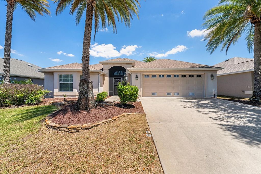 Image 1 of property listing at 2033 SALMON WAY, The Villages, FL 32162