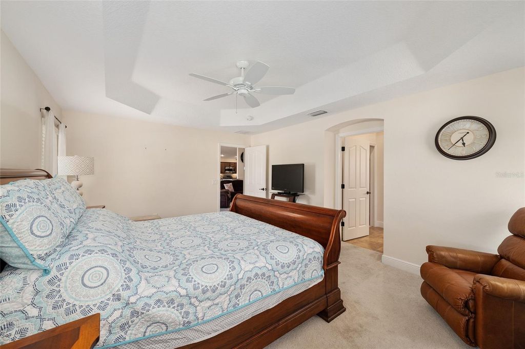 Image 18 of property listing at 2033 SALMON WAY, The Villages, FL 32162