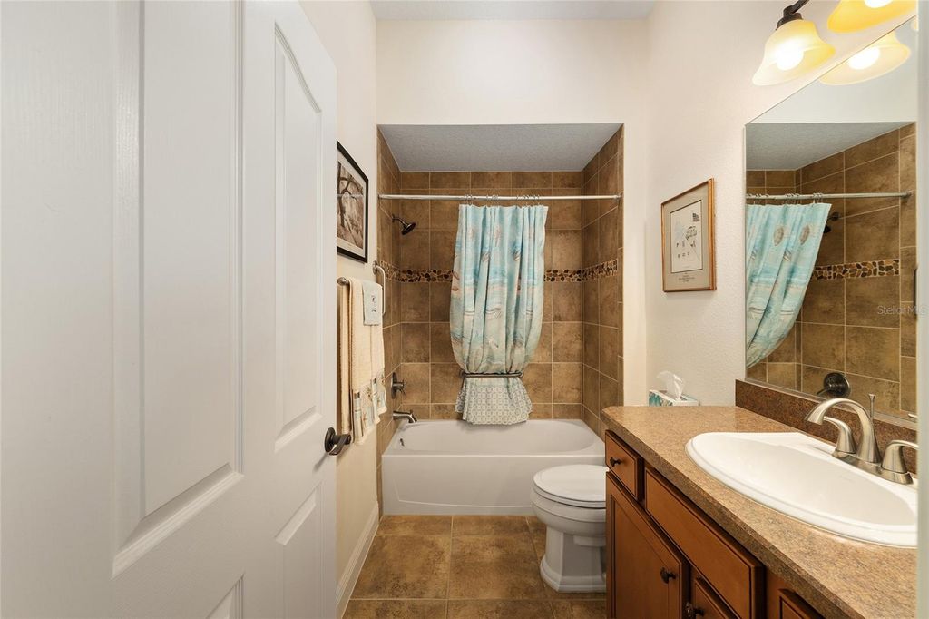 Image 25 of property listing at 2033 SALMON WAY, The Villages, FL 32162