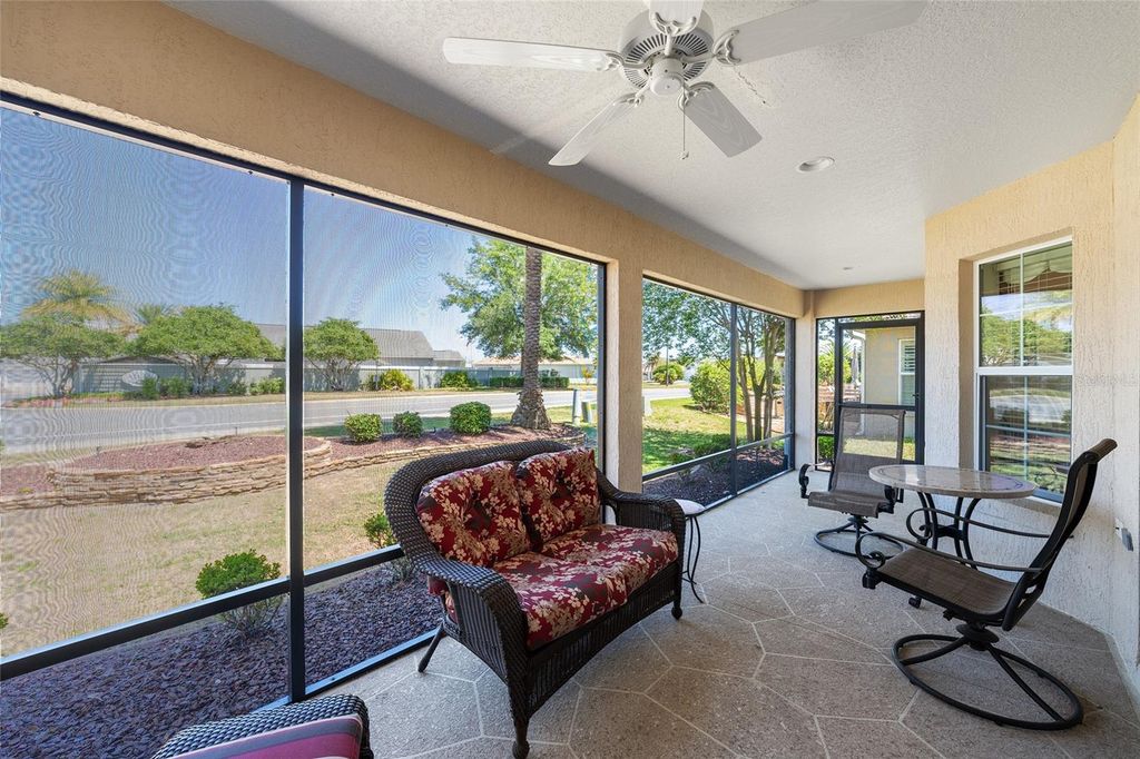 Image 33 of property listing at 2033 SALMON WAY, The Villages, FL 32162